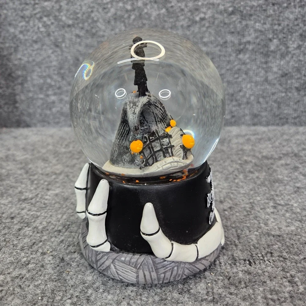 Nightmare Before Christmas THIS‎ IS HALLOWEEN Musical Snow Globe 1993 Tim Burton